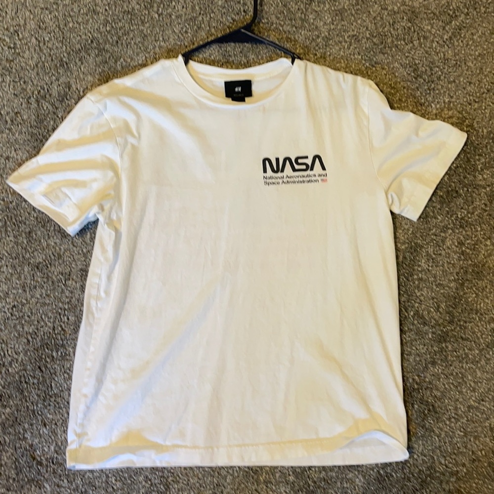 H and M NASA tee